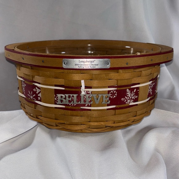 2010 Christmas Collection Falling Snow Basket